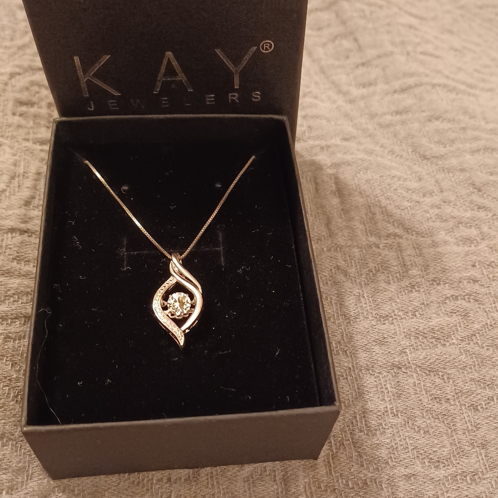 Pendent necklace